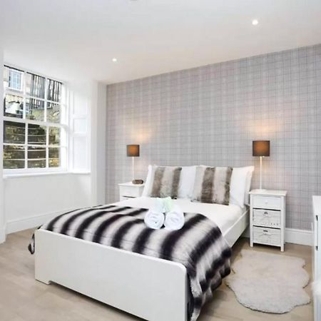 Ultra Modern, Stylish Apartment Next To Princes St EDI Exterior foto