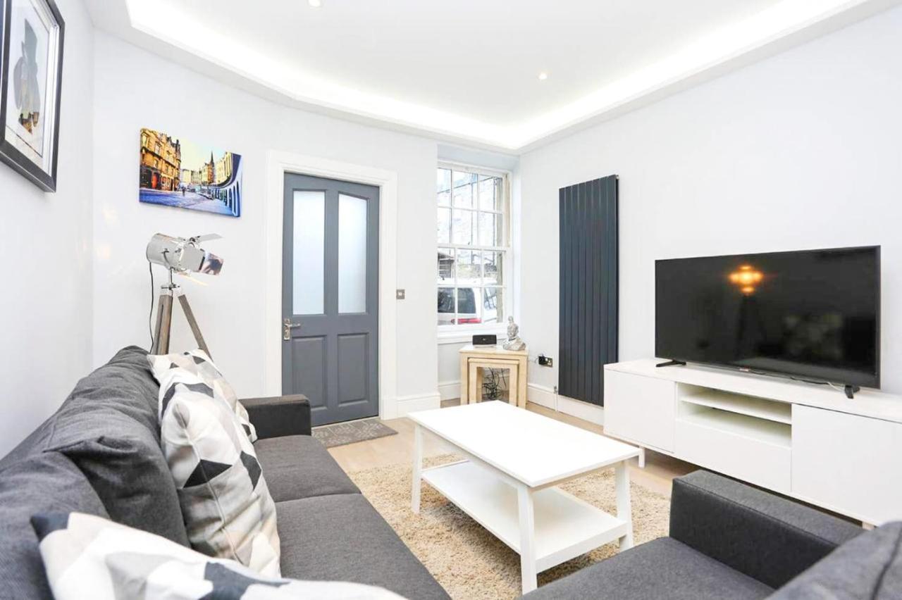Ultra Modern, Stylish Apartment Next To Princes St EDI Exterior foto
