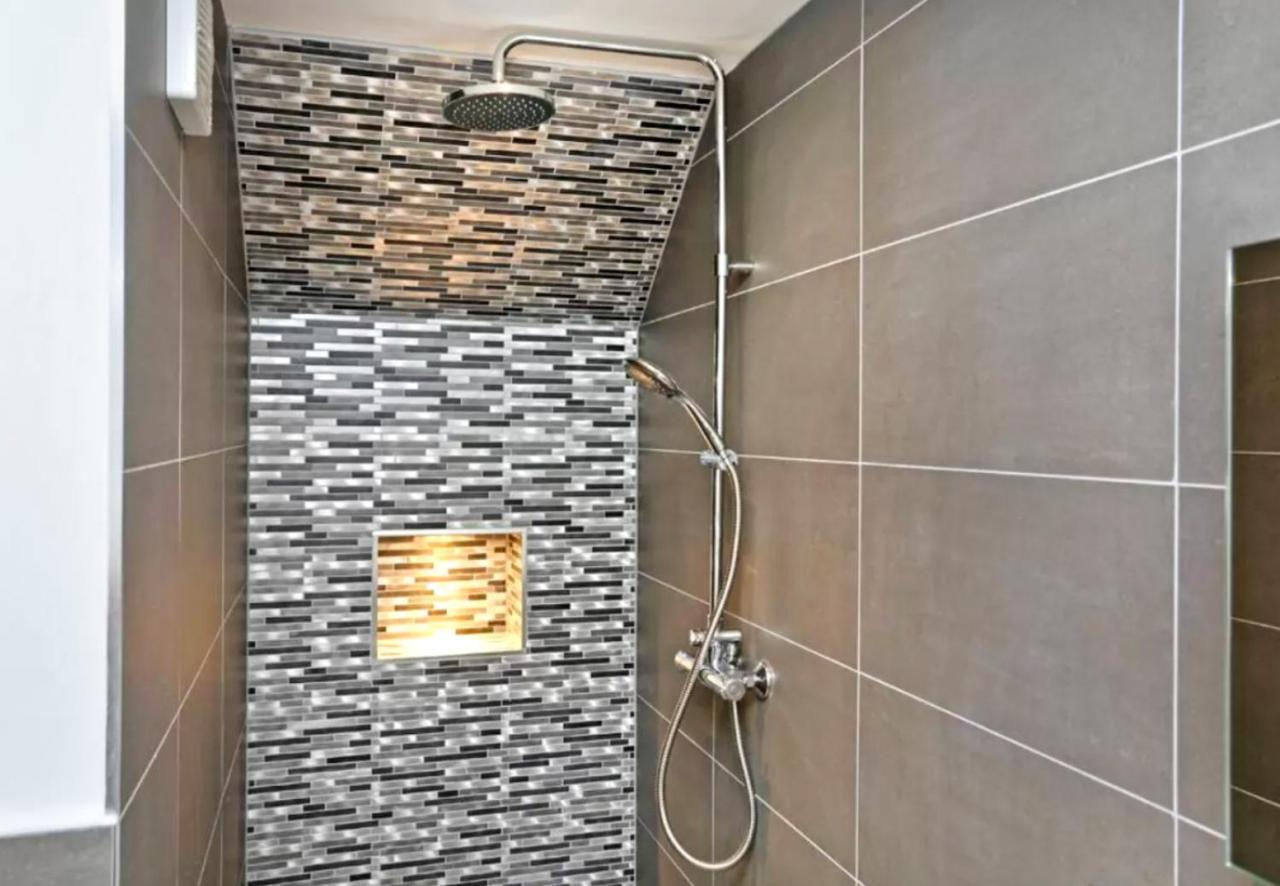 Ultra Modern, Stylish Apartment Next To Princes St EDI Exterior foto